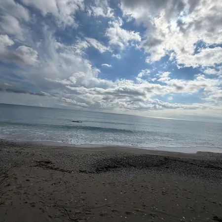別荘 Family Sea View Kalandra
